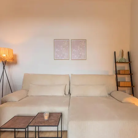 T2 En Face Du Tramway Et Proche De Lille Apartamento