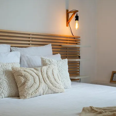 T2 En Face Du Tramway Et Proche De Lille