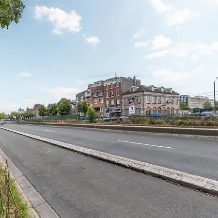 T2 En Face Du Tramway Et Proche De Lille *