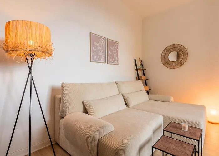 T2 En Face Du Tramway Et Proche De Lille 公寓