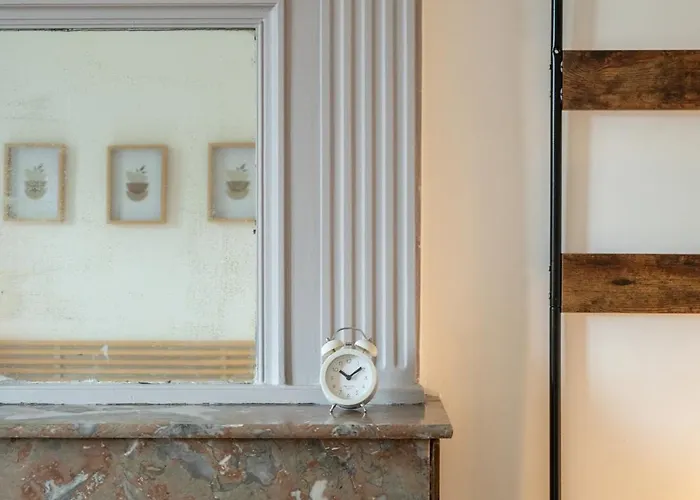 T2 En Face Du Tramway Et Proche De Lille *